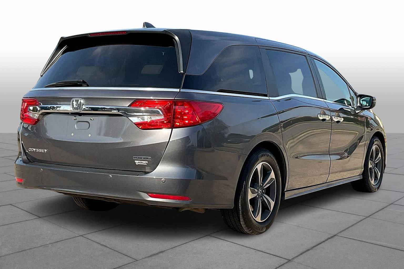 2019 Honda Odyssey Touring photo 11