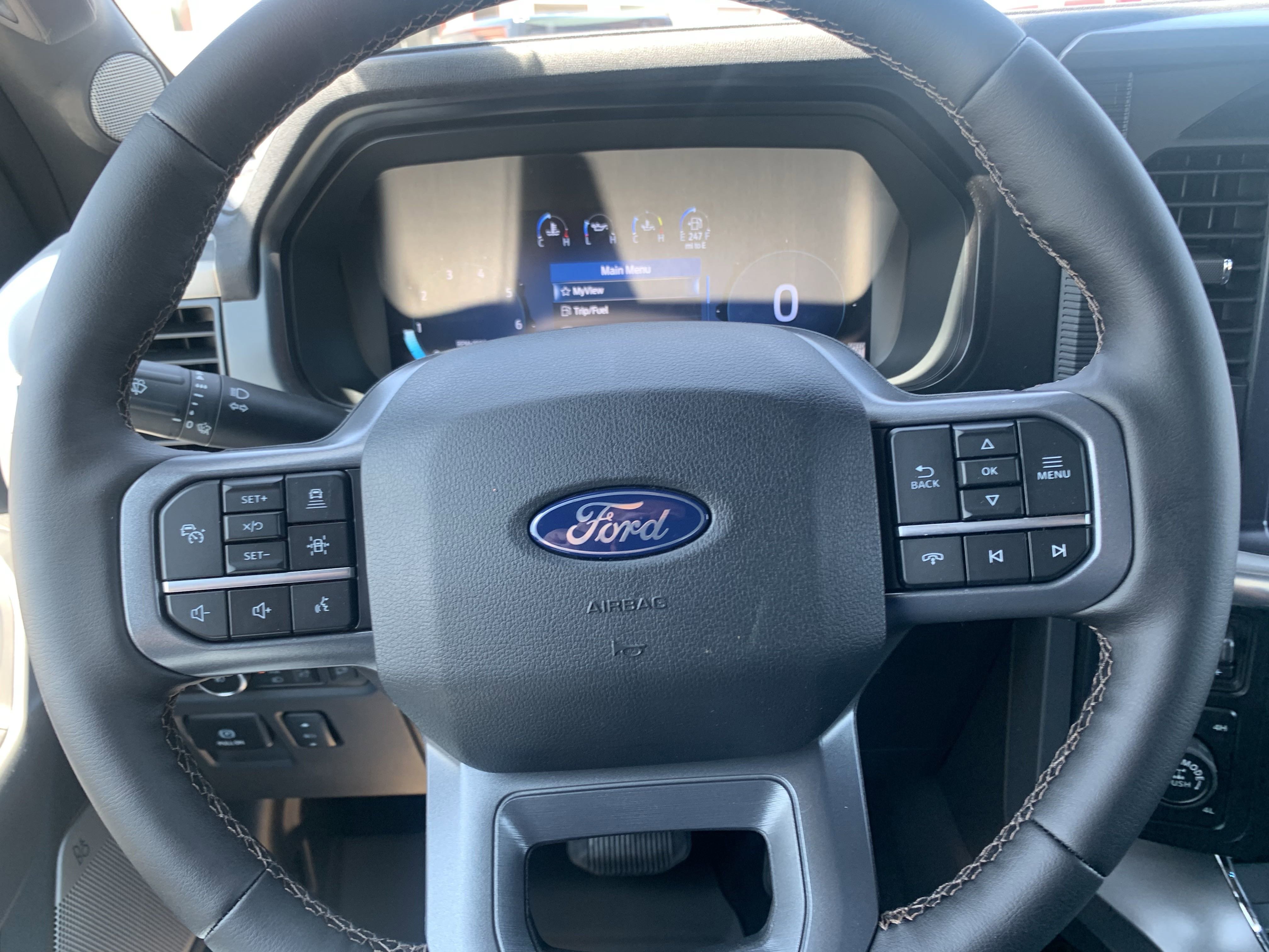 2025 Ford F-150 Lariat photo 4