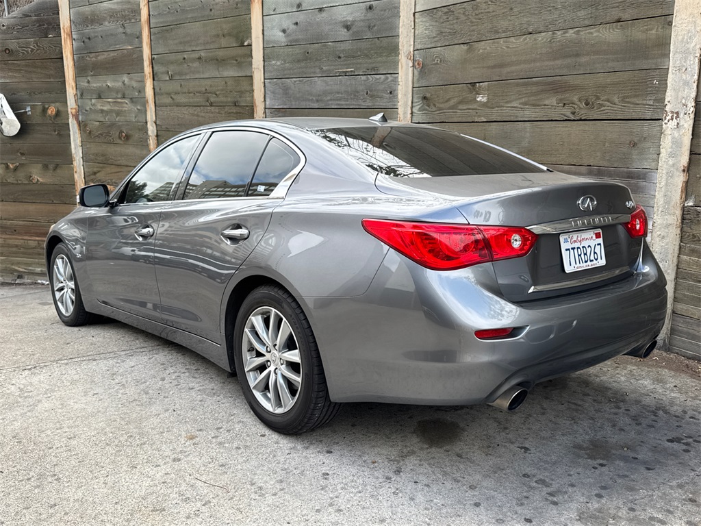 2016 Infiniti Q50 2.0t Premium photo 3