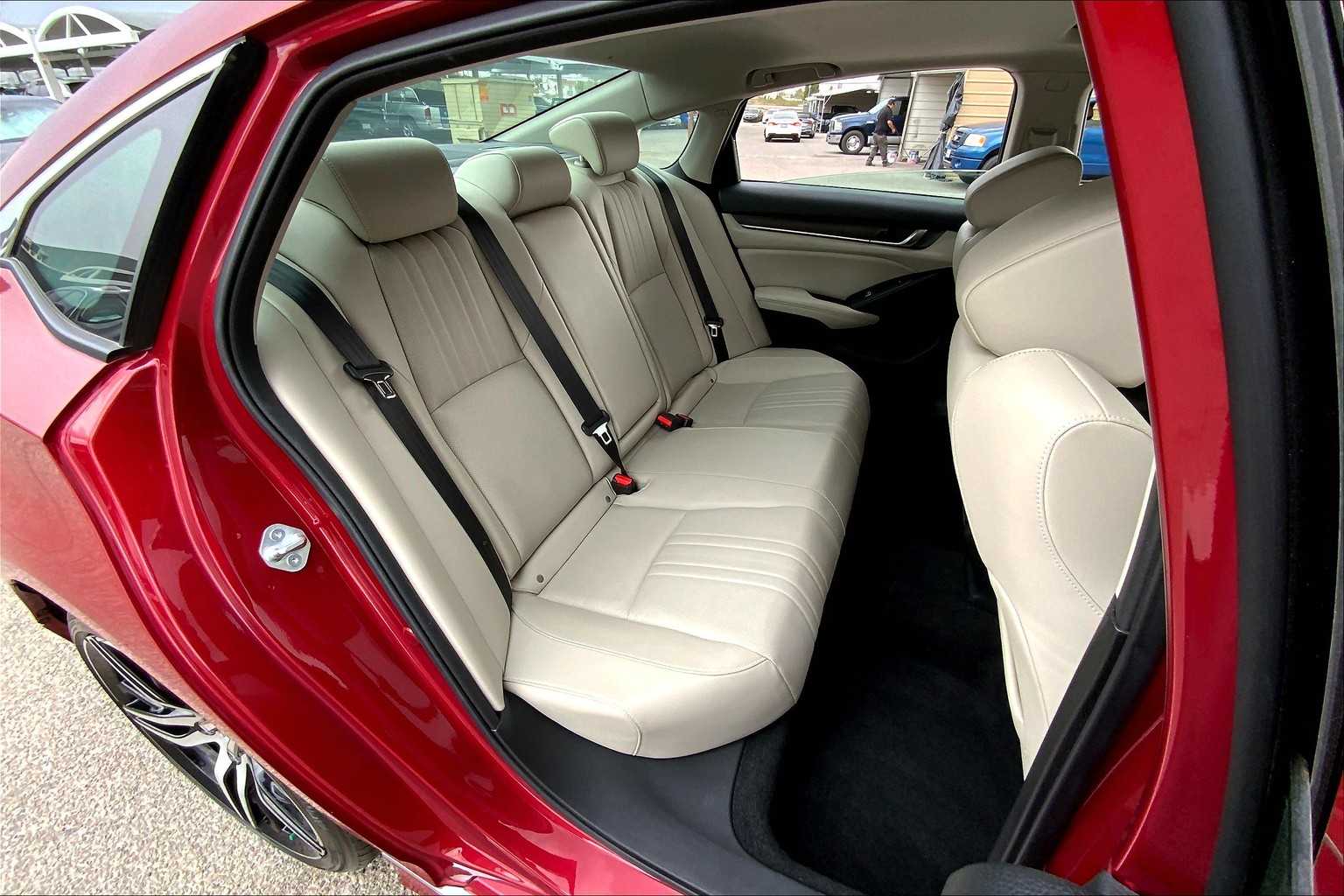 2022 Honda Accord Touring photo 18
