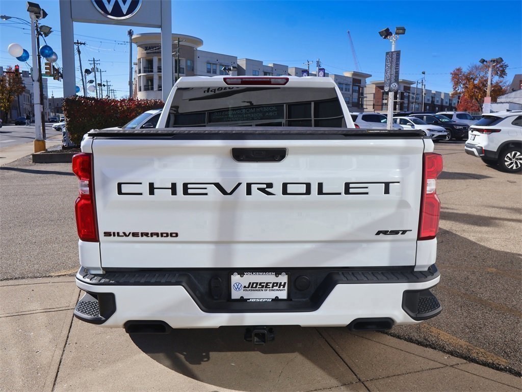 2024 Chevrolet Silverado 1500 RST photo 4