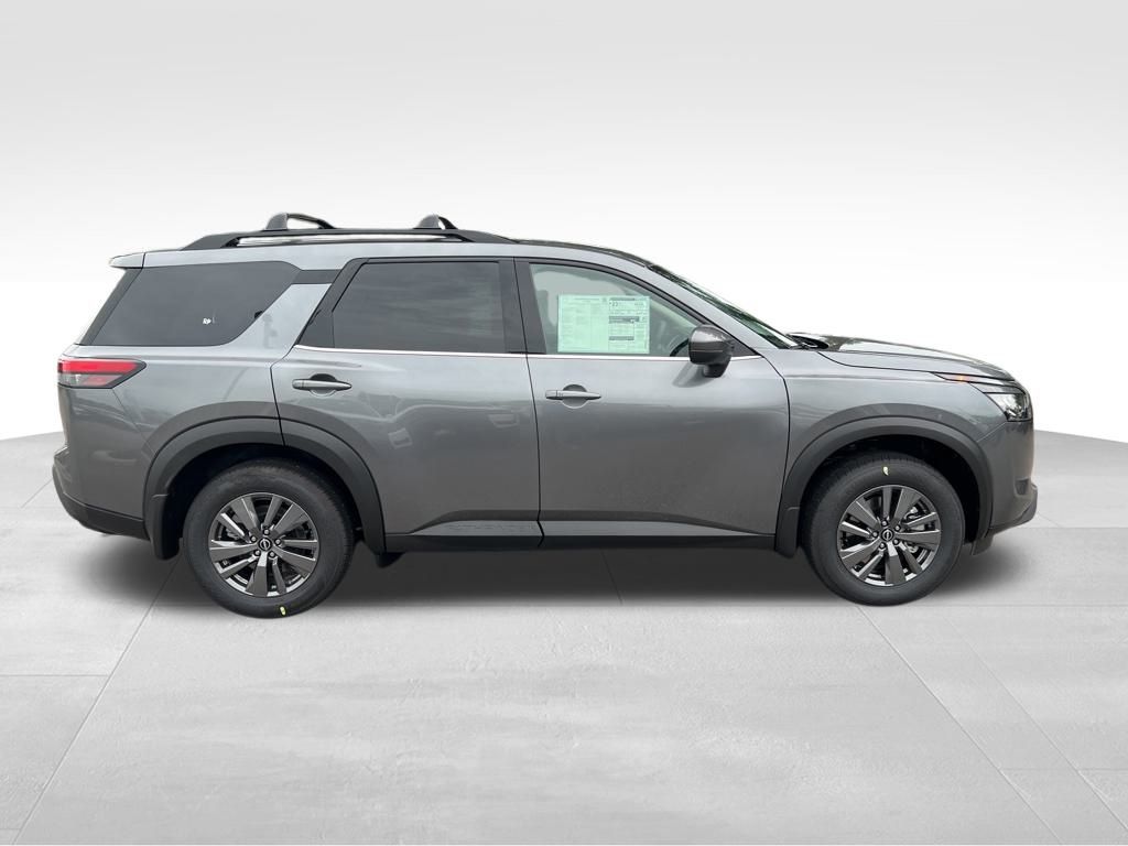 2025 Nissan Pathfinder SV photo 2