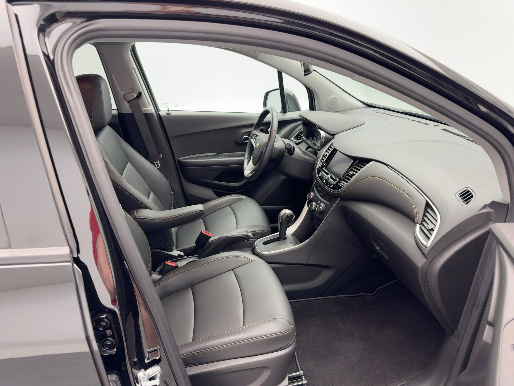 2022 Chevrolet Trax LT photo 26