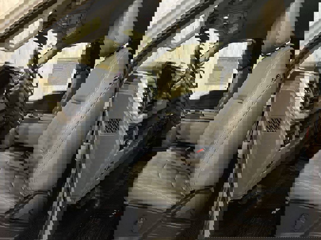 New 2025 OXFORD WHITE Ford XL image 13