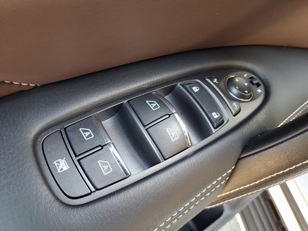 2024 Infiniti QX80 Premium Select photo 2