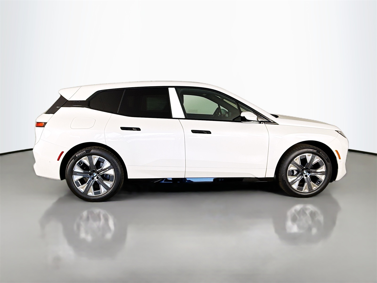 2026 Bmw iX photo 8