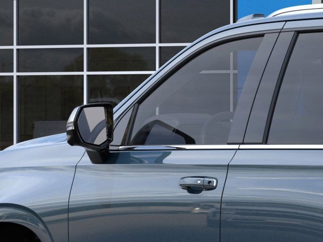 2025 Chevrolet Tahoe Premier photo 3