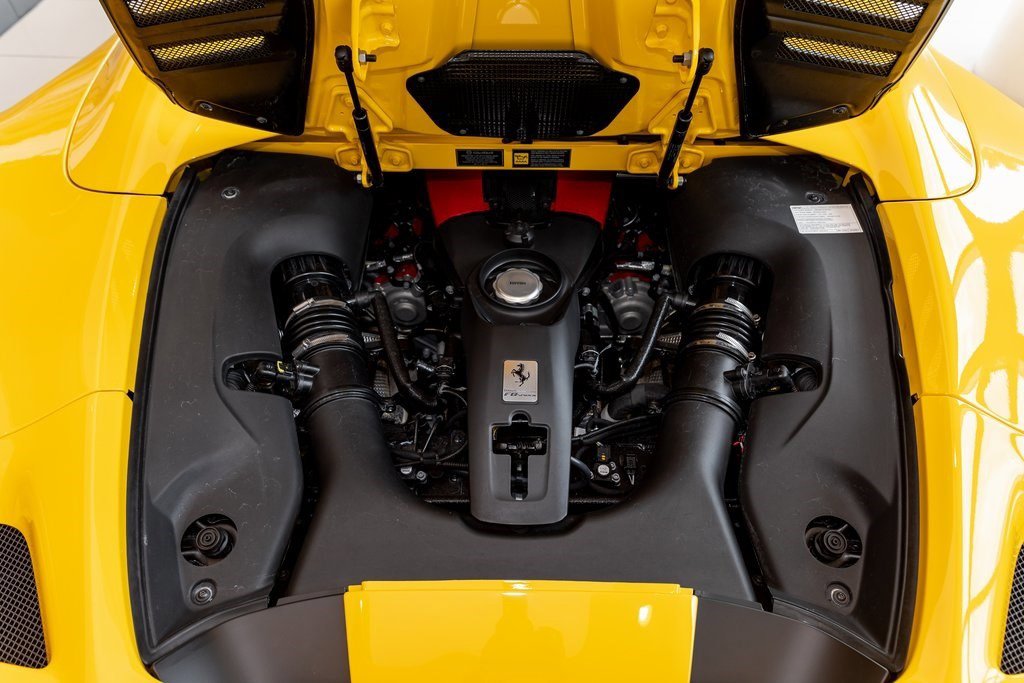 2022 Ferrari F8 Spider photo 32
