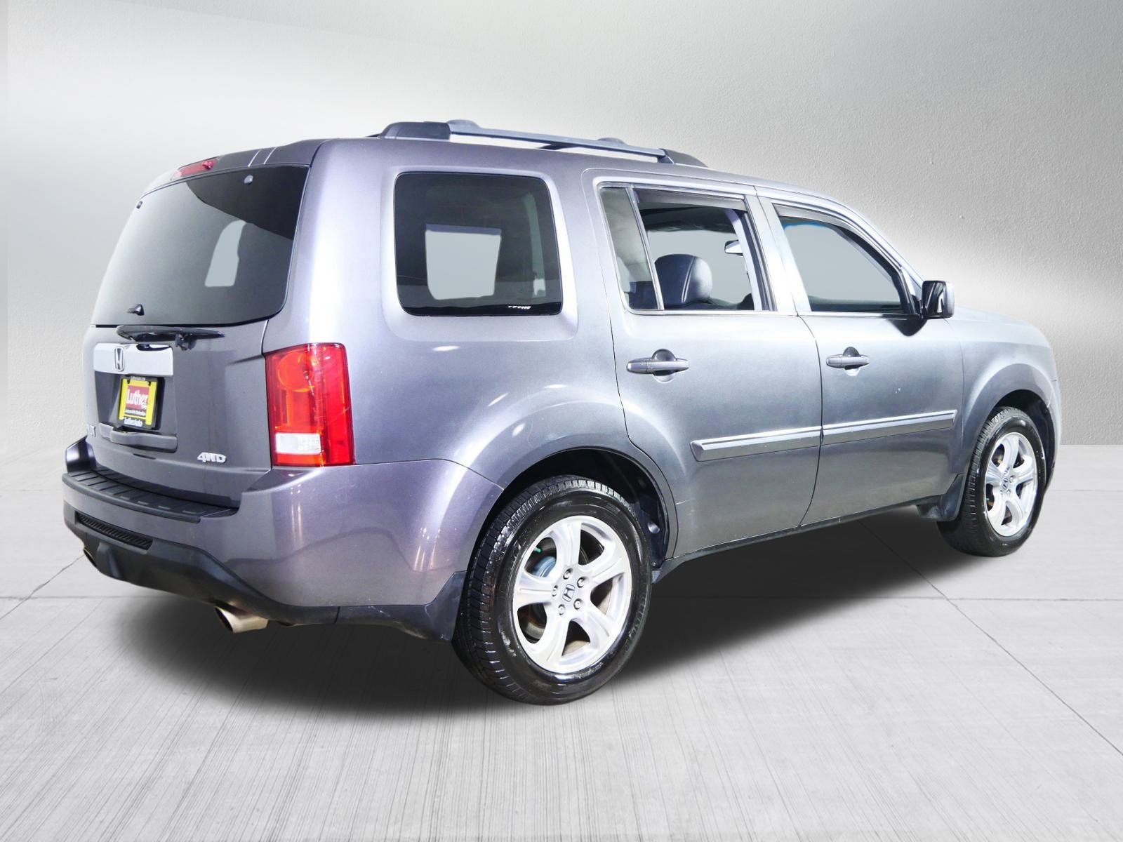 2015 Honda Pilot EX-L photo 2