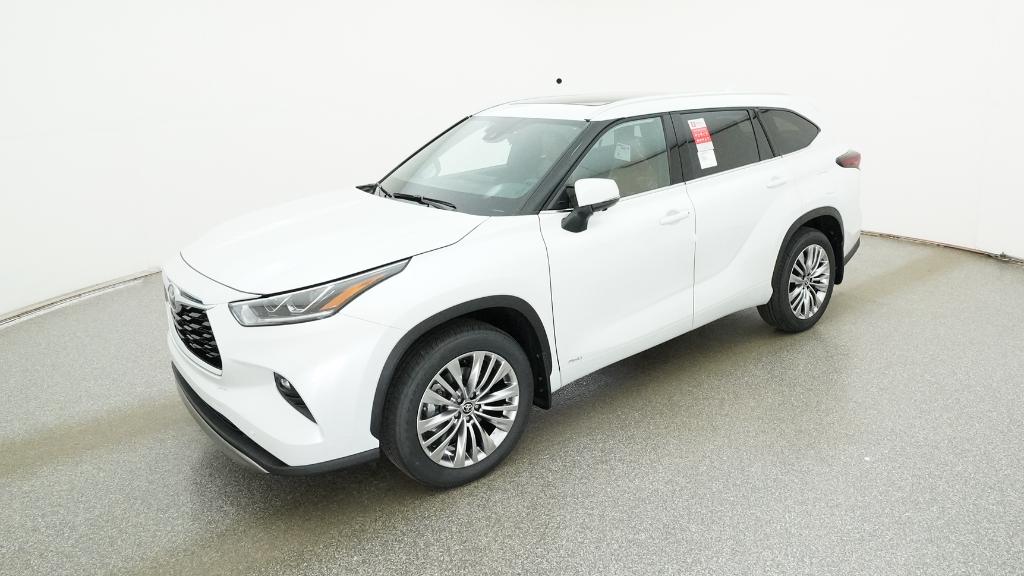 2026 Toyota Highlander Platinum's photo