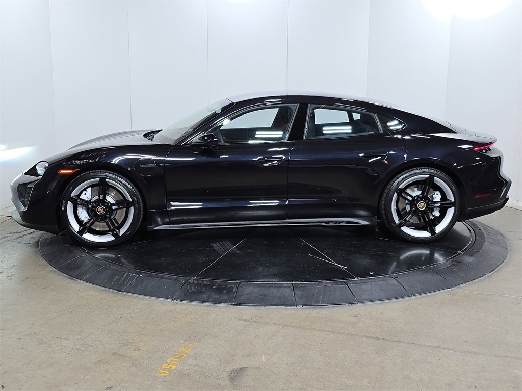 2023 Porsche Taycan GTS photo 10