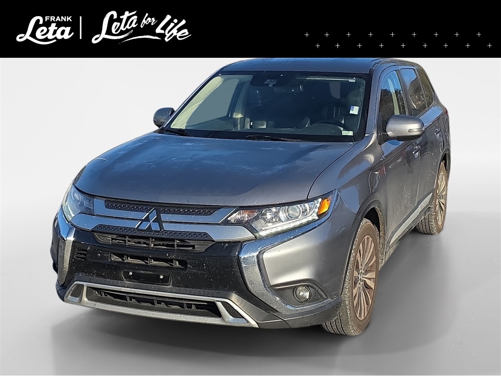 2020 Mitsubishi Outlander SE's photo