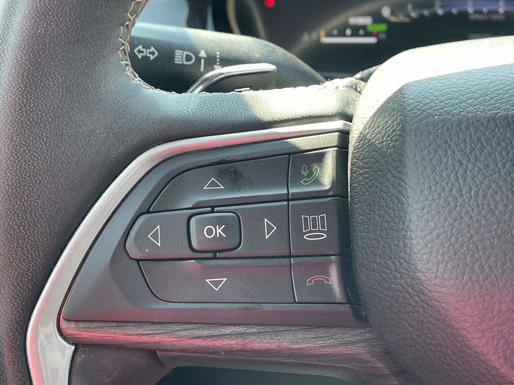 2023 Jeep Cherokee Base photo 26