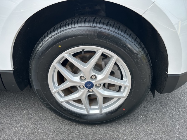 2022 Ford Edge SEL photo 31