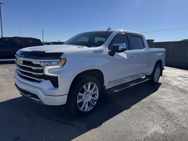 2023 Chevrolet Silverado 1500 High Country photo 3