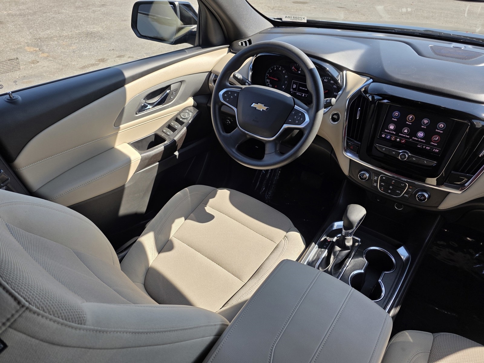 2023 Chevrolet Traverse LS photo 18