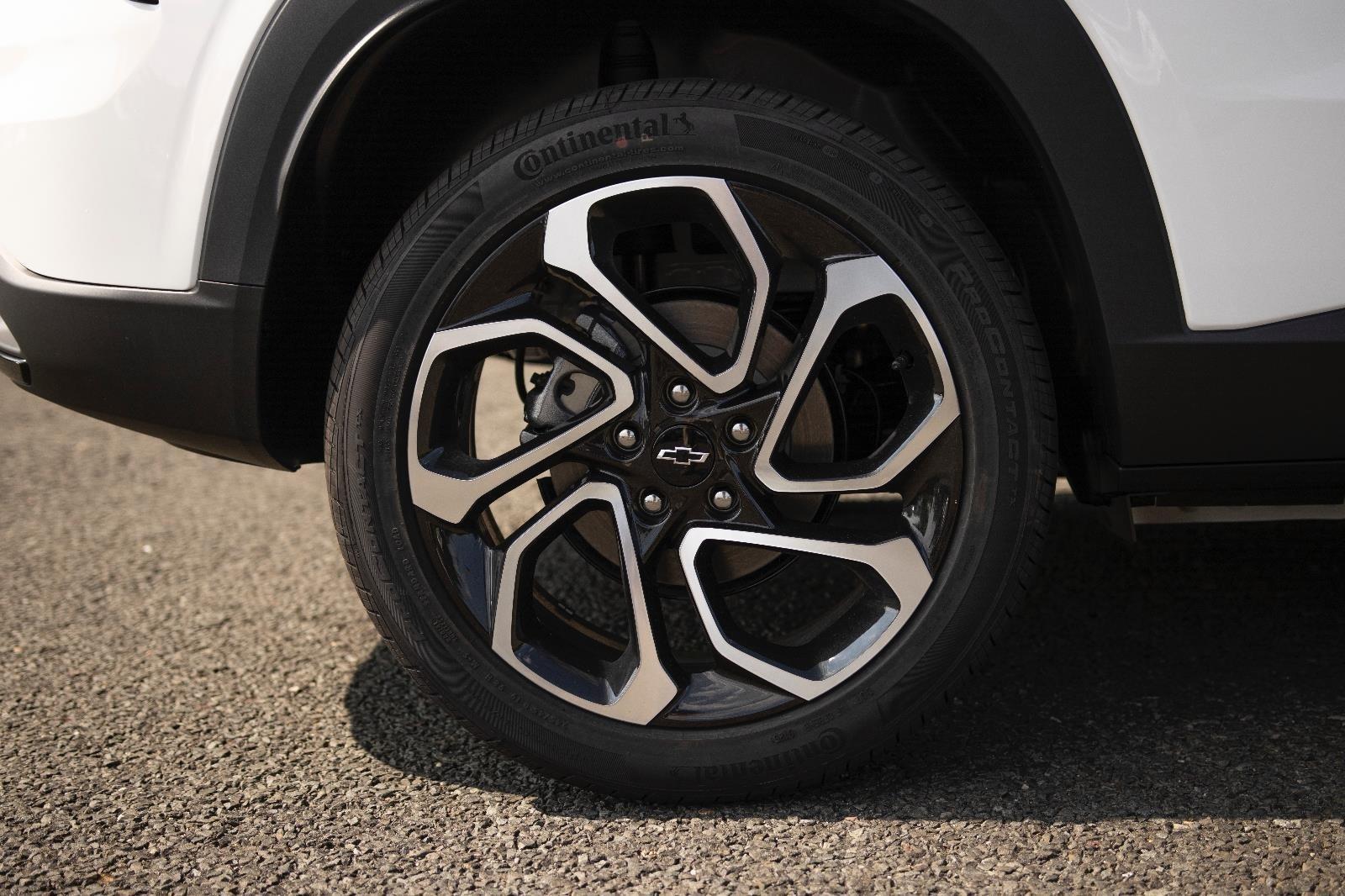 2025 Chevrolet Trax photo 8