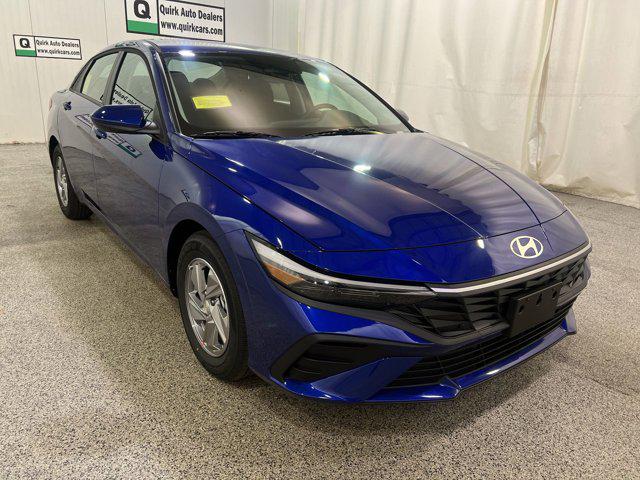 2025 Hyundai Elantra SE's photo