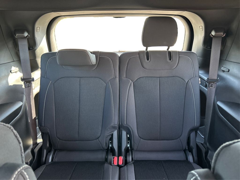2025 Jeep Grand Cherokee Laredo X photo 32