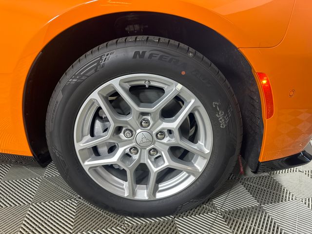 2025 Dodge Charger R/T Daytona photo 8