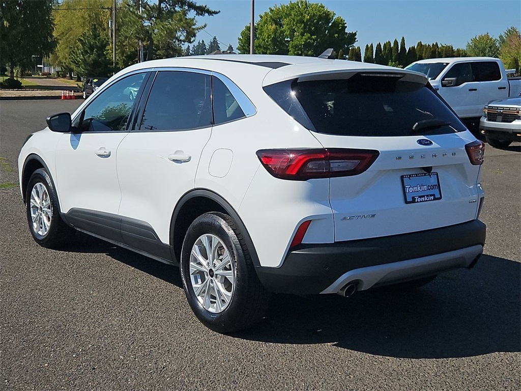 2024 Ford Escape Active photo 2
