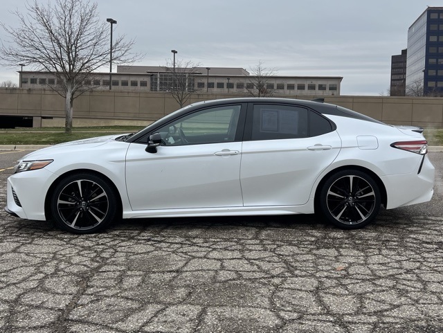 2018 Toyota Camry XSE V6 photo 3