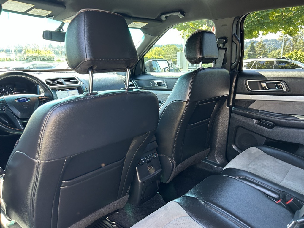 2017 Ford Explorer XLT photo 23