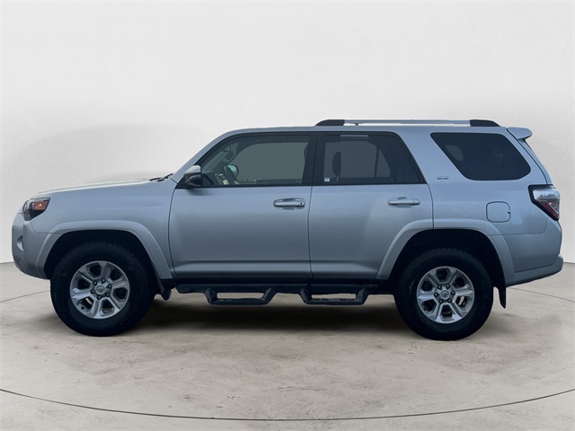 2022 Toyota 4Runner SR5 Premium photo 2