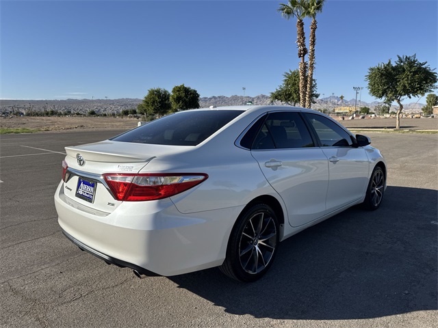 2017 Toyota Camry XLE XSE photo 4