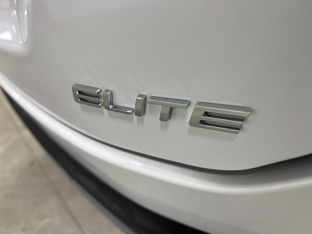 2025 Honda Pilot Elite photo 4