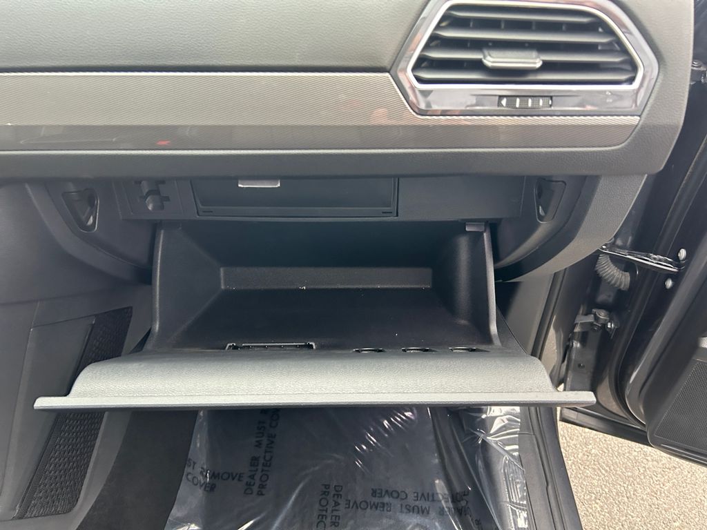 2024 Volkswagen Tiguan SE photo 23