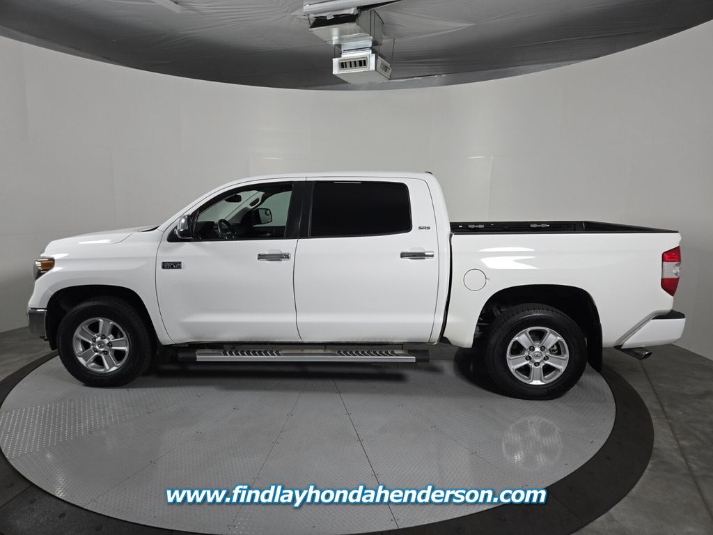 2019 Toyota Tundra SR5 CrewMax photo 4