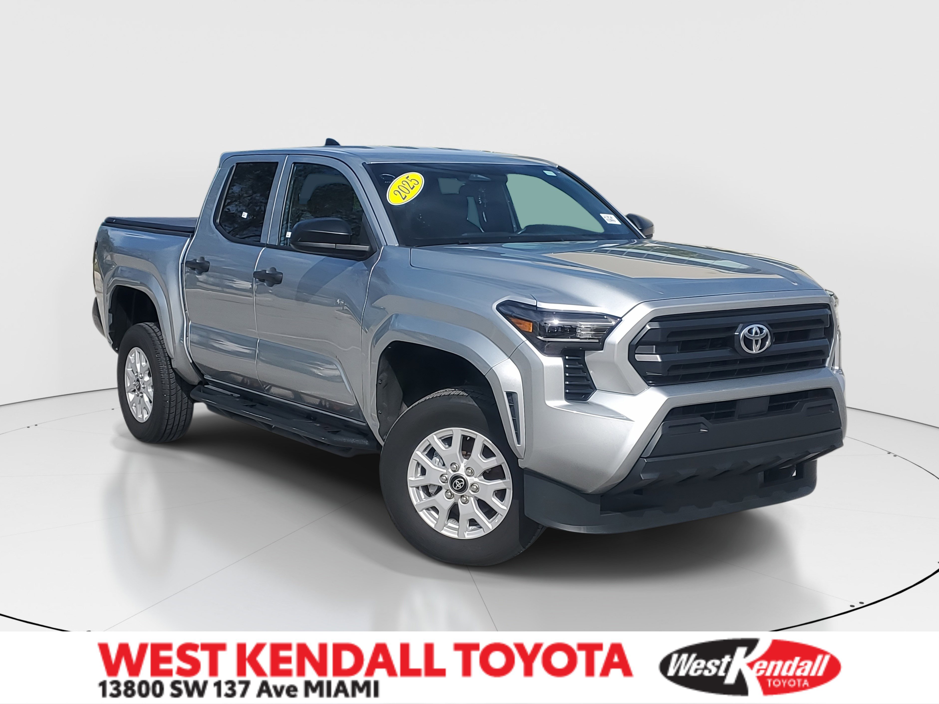 2025 Toyota Tacoma SR's photo
