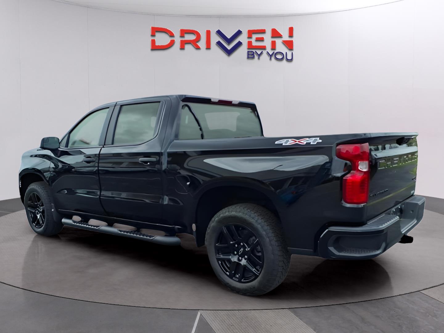 2026 Chevrolet Silverado 1500 Custom photo 3