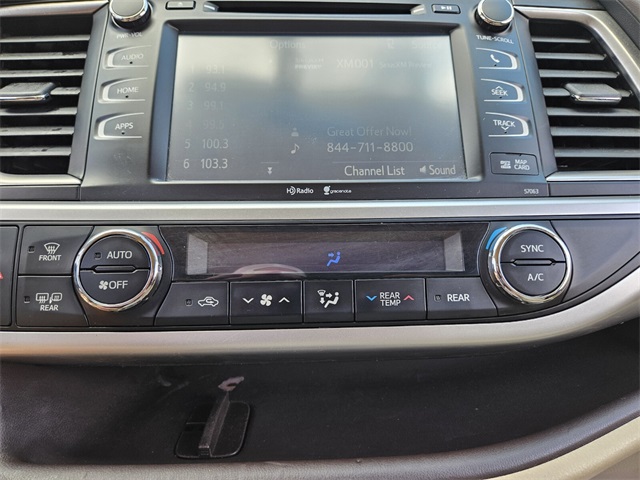 2015 Toyota Highlander XLE photo 22