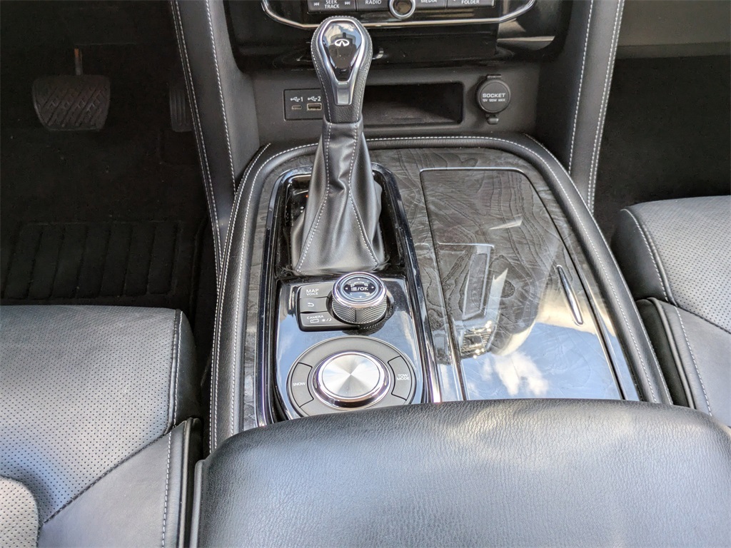 2021 Infiniti QX80 Luxe photo 21