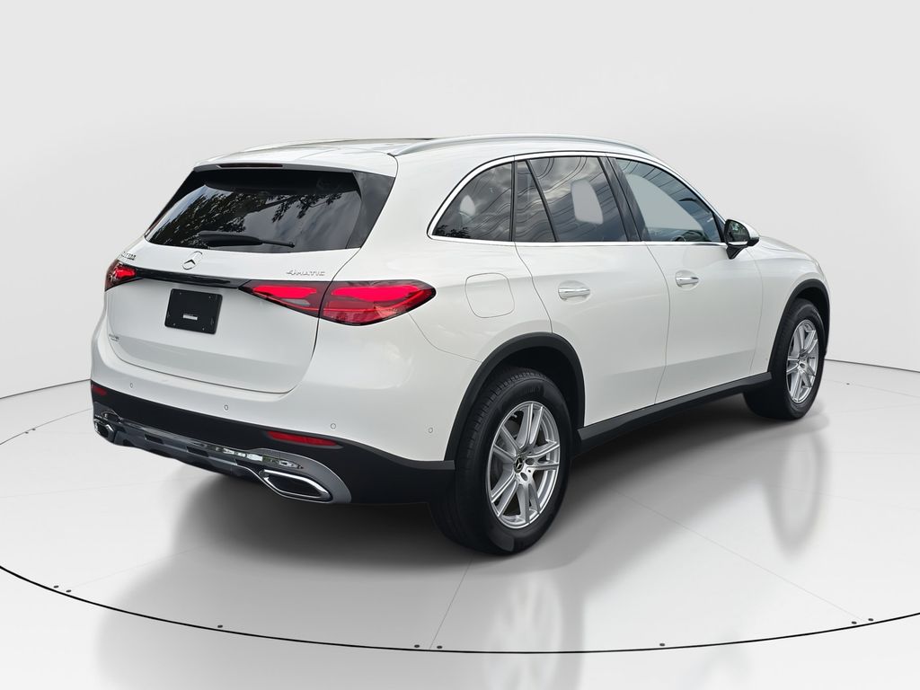 2025 Mercedes Benz GLC 300 4MATIC photo 4