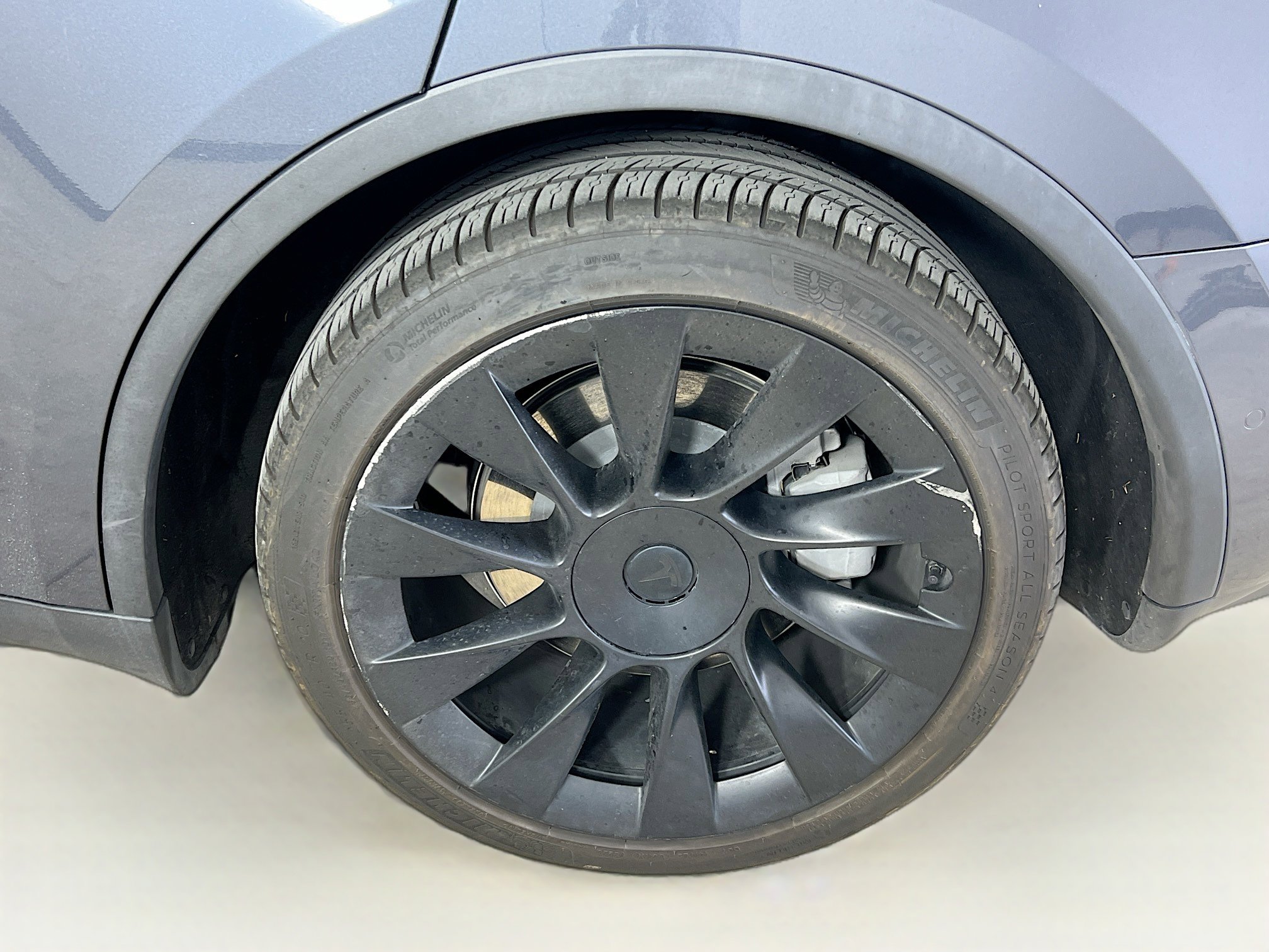 2021 Tesla Model Y Long Range photo 23