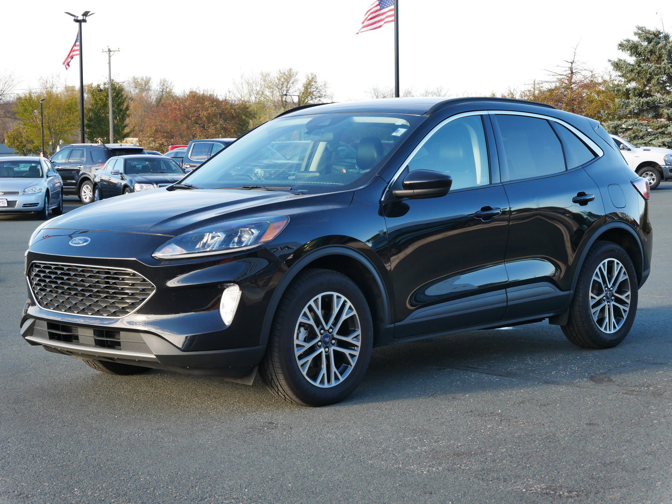 2021 Ford Escape SEL Hybrid photo 3