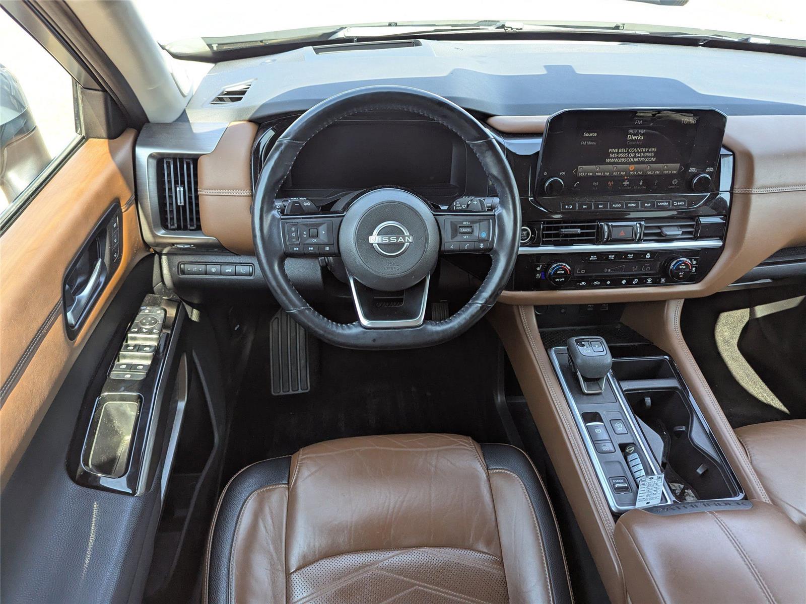 2022 Nissan Pathfinder Platinum photo 17