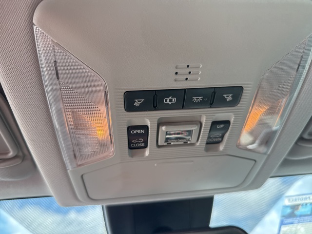 2019 Toyota RAV4 XLE Premium photo 23