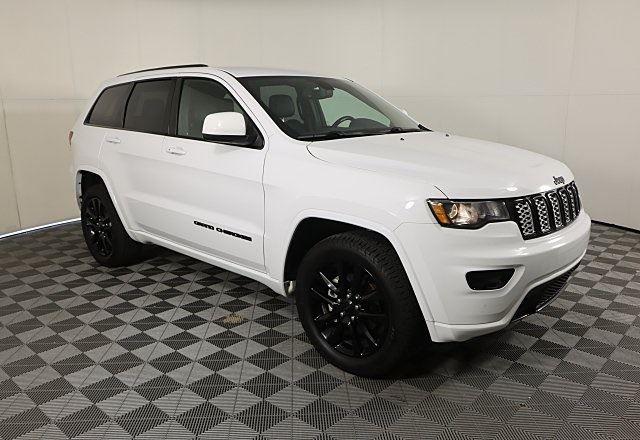 2020 Jeep Grand Cherokee Altitude photo 2