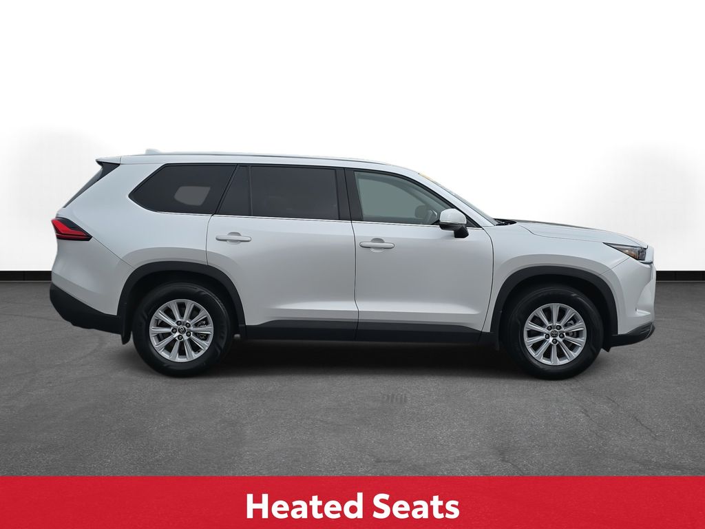2024 Toyota Grand Highlander XLE photo 3