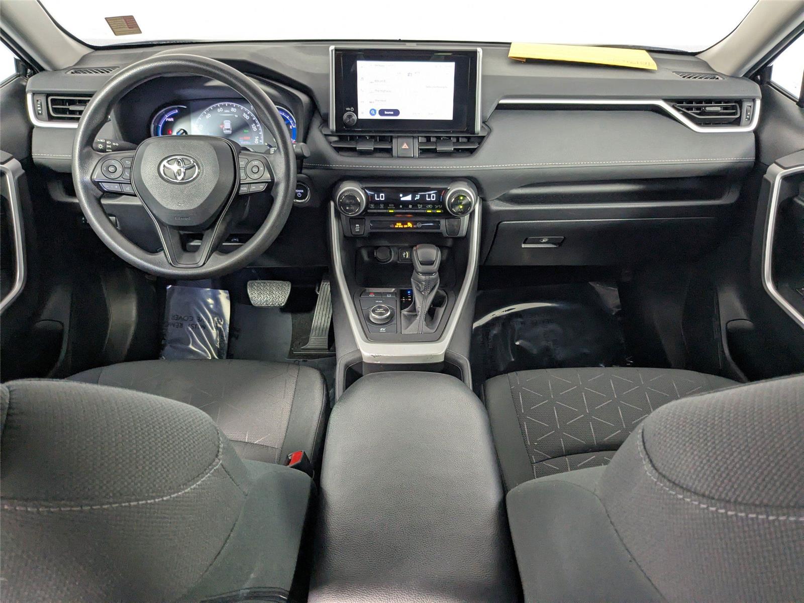 2024 Toyota RAV4 Hybrid XLE photo 6