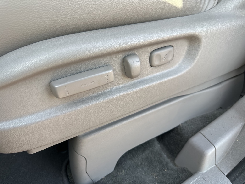 2016 Honda Odyssey EX photo 13