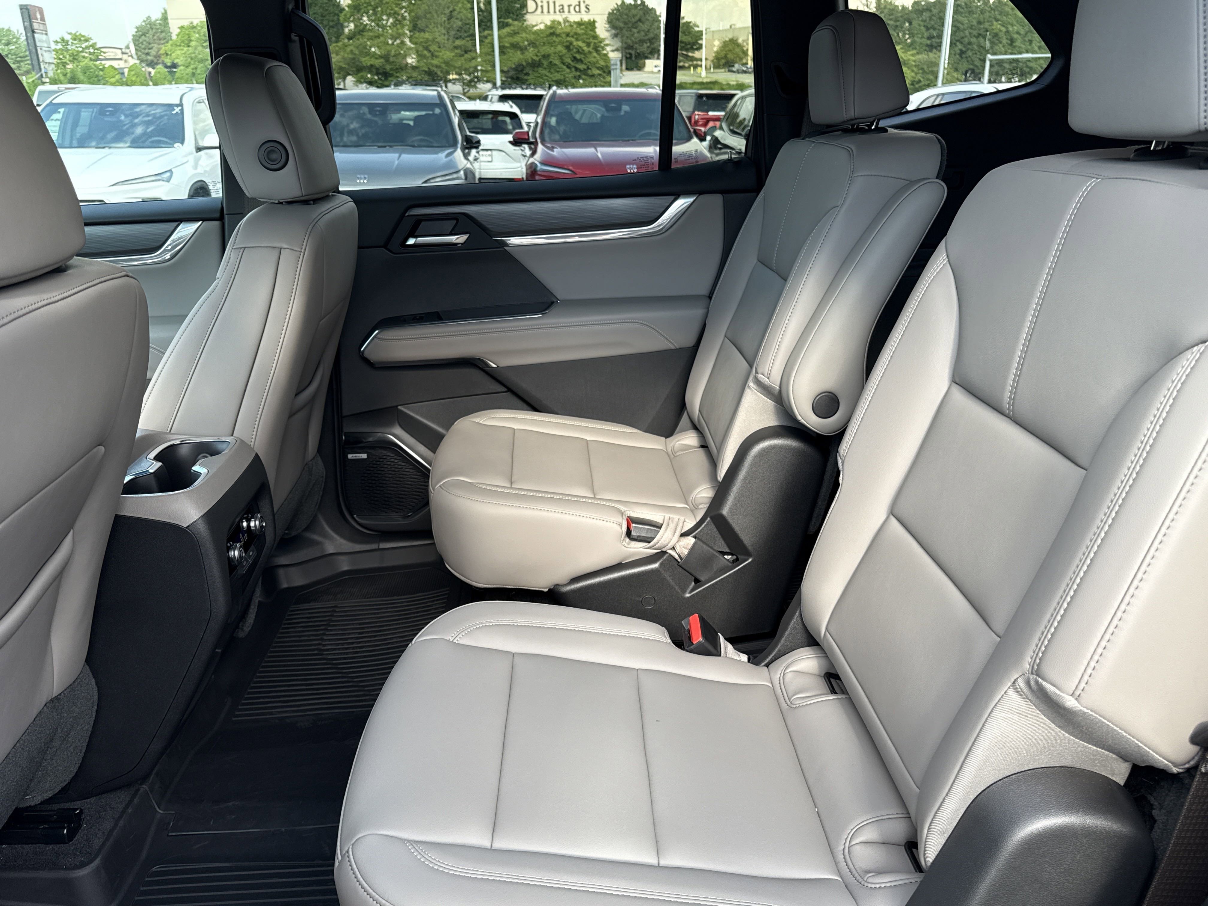 2026 Gmc Acadia Elevation photo 5