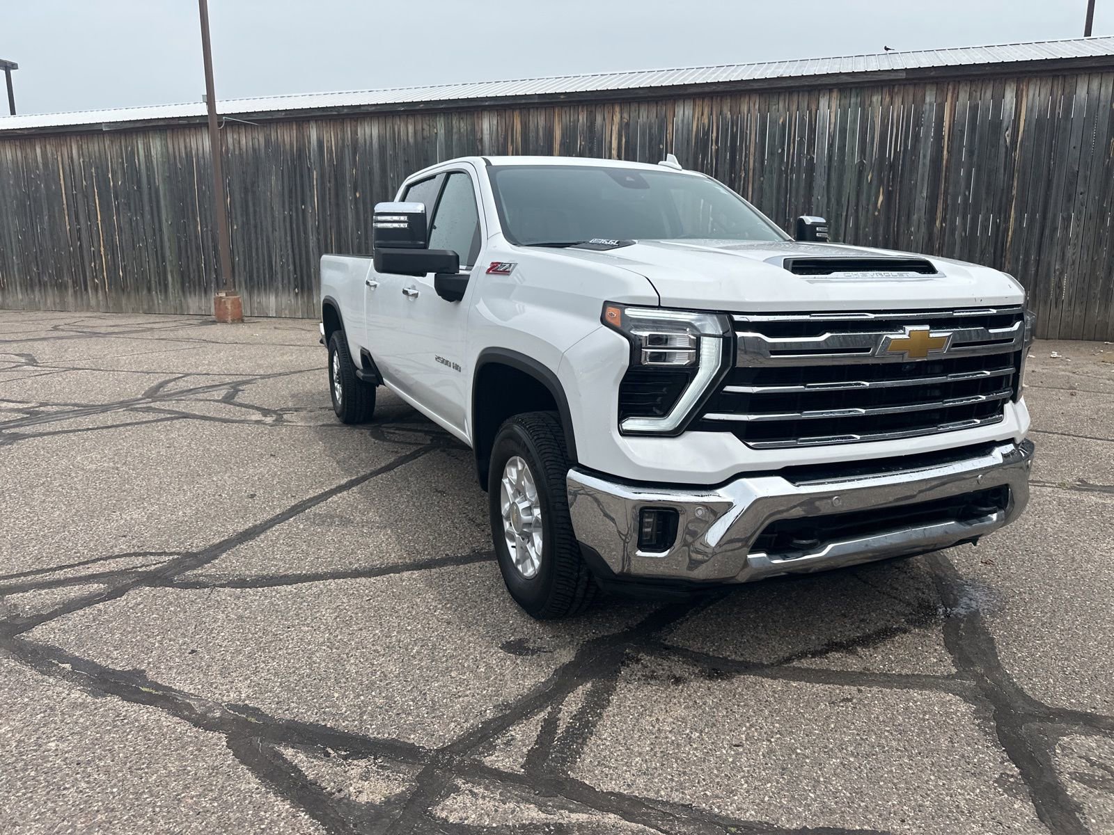 2024 Chevrolet Silverado 2500HD LTZ photo 3