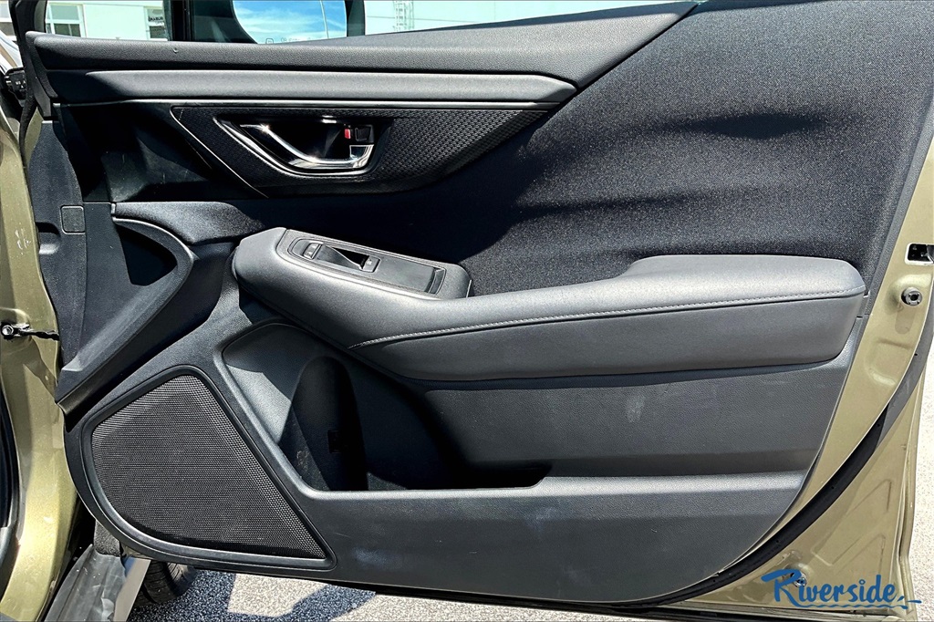 2022 Subaru Outback Premium photo 21