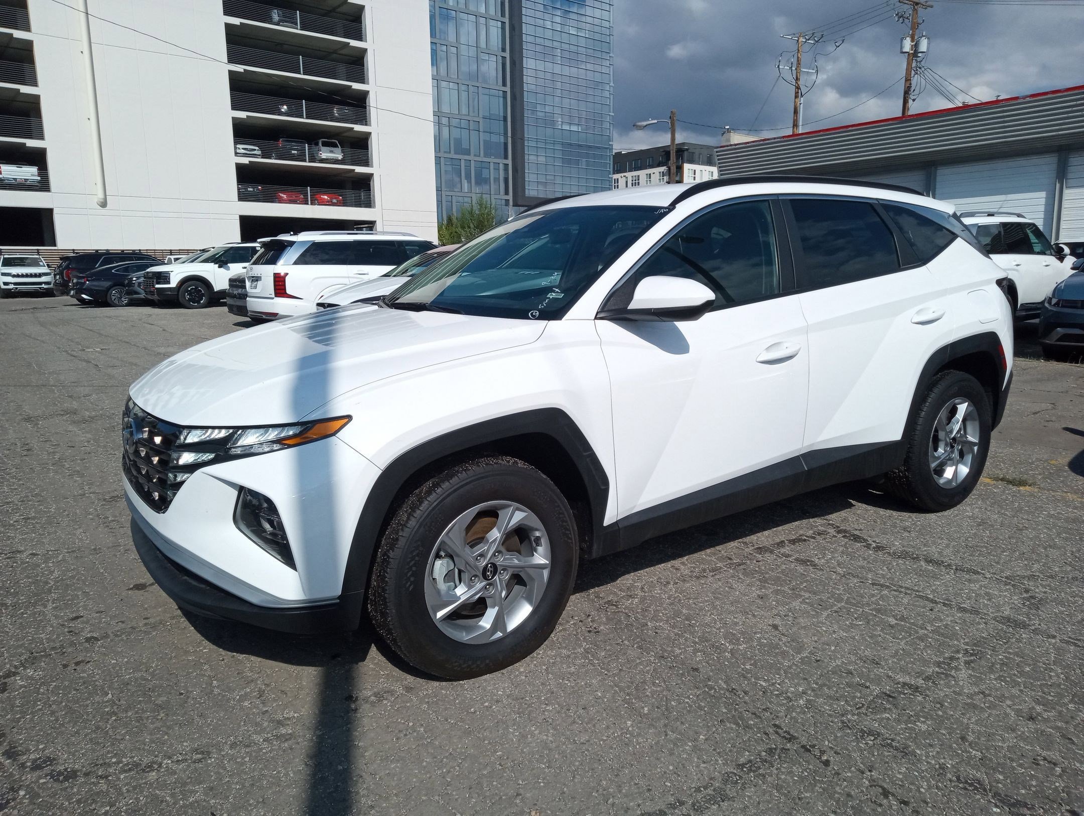 2024 Hyundai Tucson SEL photo 2