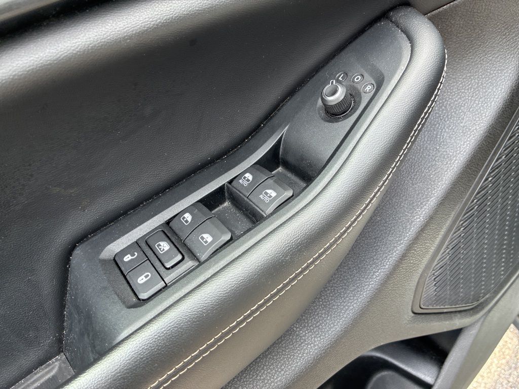 2023 Jeep Grand Cherokee Altitude photo 12